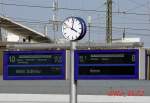 Dortmund Hbf,Zugzielanzeiger mit  Punkeruhr .01.04.2007