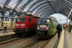 143 957 der S-Bahn Dresden (DB Regio Südost) als S 33022 (S3) nach Tharandt trifft auf 642 806 (Siemens Desiro Classic) des Trilex (Die Länderbahn GmbH) als TL 74173 (RB61) nach Zittau in ihrem Startbahnhof Dresden Hbf. [16.12.2017 | 15:25 Uhr]