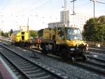 Eine Schienenschleifeinheit mit Zweiwegeunimog U 500 der Firma Schwerbau machte sich an den Gleisen vom Dresdner-HBF zu schaffen.22.09.07.