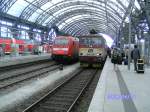 371 002 bringt den EC 378 aus Prag 101 123 bringt den Zug dann 13:04 Uhr weiter nach Stralsund. Dresden Hbf am 13. April 2009.