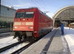Nun macht BR101 den Weg fr die  Kndelpresse  frei, die diesen Zug weiter nach Prag fhrt. (01.02.2010)
