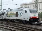 285 104 der ITL fhrt am 18.09.11 mit ihrem KIA Autozug am Dresdner HBF vorbei.