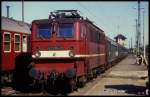 242004 war am 4.5.1990 mit einem Personenzug aus Schöma im HBF Dresden angekommen.