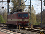 371 004-3   Otik  wird den verspäteten EC aus Kiel übernehmen und nach Prag führen   29.04.2016 13:04 Uhr.