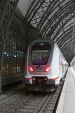 Steuerwagen DBpbzfa (50 80 86-81 866-5) des ex IC 2047, Köln - Dresden, auf einem Durchfahrtsgleis im oberen Teil des Hauptbahnhofs von Dresden am 13.09.2017.