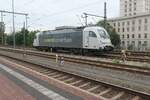 ein Taurus mit der Inventarnummer 183 311 von RailAdventure, abgestellt im September 2024 in Dresden Hauptbahnhof