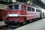 Aufnahmetag der 242 005 im Hbf. Dresden war der 03.07.1991.