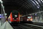 Ein Zug der Linie S-1 nach Schna wartet am 12.12.2009 in Dresden Hbf auf Fahrgste.