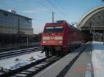 Die BR 101 017-2 wurde gerade abgekoppelt und verlsst nun den Hauptbahnhof.