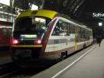 Stdtebahn steht abfahrbereit im Dresdner HBF.