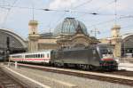 In Dresden Hbf ist soeben der EC 175 von Hamburg-Altona nach Budapest eingefahren.