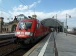 182 014 bei der Ausfahrt aus dem Dresdner Hbf in Richtung Schna.