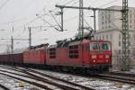 180 013 und 180 018 fahren durch den Dresdner Hbf.