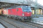 ÖBB 1293 177 vor einem Getreidezug aus Tschechien im Bahnhof Dresden-Neustadt im November 2024