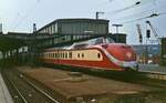 Nach dem Ende im IC-Verkehr wurden die Triebwagen der Reihe 601 noch einige Jahre im Reisebüro-Sonderzugverkehr eingesetzt, hier um 1980 im Düsseldorfer Hauptbahnhof 