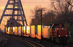 275 xxx mit 485 008, Düsseldorf-Hamm, 12.11.2021, CargoBeamer nach Düsseldorf Hafen