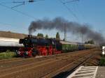 BR 41 360 mit dem Sonderzug zum  Rhein in Flammen  nach Oberwesel am 08.09.12 in Dsseldorf-Benrath.