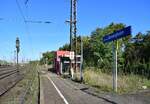 Seit mittlerweile fast 3 Jahren ist in Bissingheim der Personenverkehr eingestellt und der Zustand verschlimmert sich zusehens. Langsam holt die Natur sich den Haltepunkt zurück.

Duisburg Bissingheim 09.10.2022