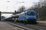 Der Adria Taurus 1216 920 bespannte am 10.04.2015 einen ARS-Autotransportzug in Fahrtrichtung Norden.