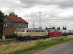 Railsystems RP 218 480-2 + 218 469-5 am 11.07.2016 mit einem Kesselwagenzug aus dem Tanklager in Emleben.