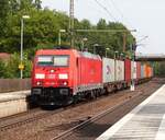 185 296 mit Containerzug in Eschede, 04.08.15