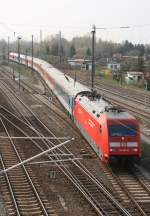 101 058 mit EC 178 (Prag–Berlin) am 14.04.2010 in Falkenberg (Elster)