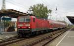 Zusammen mit 143 831 pendelte 143 002 am 06.09.15 zwischen Falkenberg und Halle/Leipzig. Hier wartet das Sandwich in Falkenberg(E) auf das umsetzen auf das Nachbargleis.