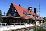 Bahnhof Bärental von der Gleisseite, an der Drei-Seen-Bahn im Hochschwarzwald, Aug.2020