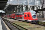 DB Regio Doppelstocksteuerwagen mit RMV Streifen am 30.01.21 in Frankfurt am Main Hbf