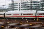 DB Fernverkehr ICE1 Speisewagen am 06.01.24 in Frankfurt am Main Hauptbahnhof vom Bahnsteig aus fotografiert