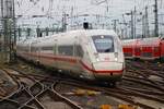 DB Fernverkehr ICE4 (412 xxx) am 06.01.24 in Frankfurt am Main Hauptbahnhof vom Bahnsteig aus fotografiert