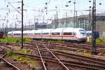 DB Fernverkehr ICE3 Velaro NEO (408 xxx) am 11.05.24 in Frankfurt am Main Hbf.