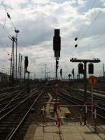 Ein Lichtsignal in Frankfurt am Main Hbf am 01.08.10