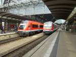 Ein Steuwerwagen der Bauart Modus und einer der Bauart Wittenberge stehen hier am 23.08.2013 in Frankfurt (M.) Hbf.