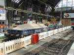 Ein Flachwagen beladen mit Sand für das Anmischen von Beton am 06.05.14 in Frankfurt am Main Hbf 