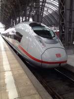 Hier steht Triebzug 717 am 26.05.2014 in Frankfurt(Main) Hbf.