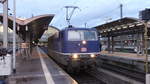 181 201 steht während Rangierfahrten im Frankfurter Hbf. Aufgenommen am 22.11.2017 18:17