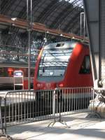 Triebwagen 612 051-3 stand am 04. Juli 06 in Ffm Hbf.