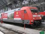 101 017 mit Werbung für die Schweiz am 14.08.2014 im Frankfurter hauptbahnhof.
