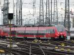 DB Regio Hessen 442 287 alias Hamsterbacke erreicht am 23.12.14 Frankfurt am Main Hbf  vom Bahnsteig aus fotografiert