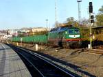 Starkenberger Baustoffwerke Ludmilla 241 697-2 durchfährt mit einem Abraumzug von Stuttgart 21 den Hautbahnhof Gera am 17.11.2019