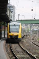 Hier fährt HLB Lint41 VT 287.1 auf dem Weg nach Limburg am 25.04.14 in Gießen ein.