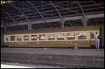 In Halle war am 18.3.1990 dieser Mitropa Wagen 503087-15614-5 in einen Zug eingereiht.
