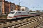 401 506-1  Itzehoe  macht sich am 25.3.2017 als ICE834 von Stuttgart Hauptbahnhof nach Hamburg-Altona im Hamburger Hauptbahnhof auf den Weg.