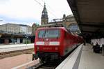 120 205-0 als RE 4313 (RE1) nach Rostock Hbf steht in seinem Startbahnhof Hamburg Hbf bereit.