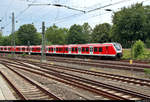 490 003-1 und (nicht zu sehen) 490 ??? der S-Bahn Hamburg als S21 von Hamburg Elbgaustraße nach Hamburg-Bergedorf erreichen Hamburg Hbf (S-Bahn) auf Gleis 4.