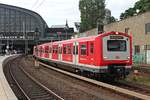 Ausfahrt am Abend des 06.07.2019 von 472 045-4 zusammen mit 472 031-4 als S 31 (Hamburg Altona - Harburg Rathaus) aus dem Hauptbahnhof von Hamburg.