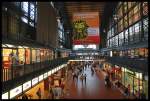 Wandelhalle Mit Einkaufspassagen Im Bahnhof Hamburg-Hbf.05.08.07