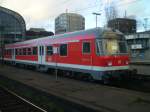 RE  steht in HH-Hbf bereit zur Abfahrt.