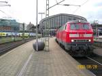 218 413-3 steht am 28.08.08 mit RE 21578 nach Lbeck Hbf im Hamburger Hbf auf Gleis 7.